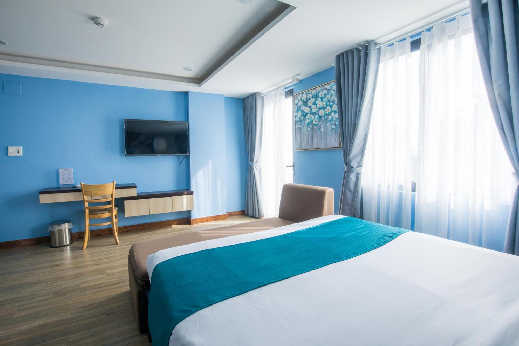 Blue Ocean Beachside Hotel