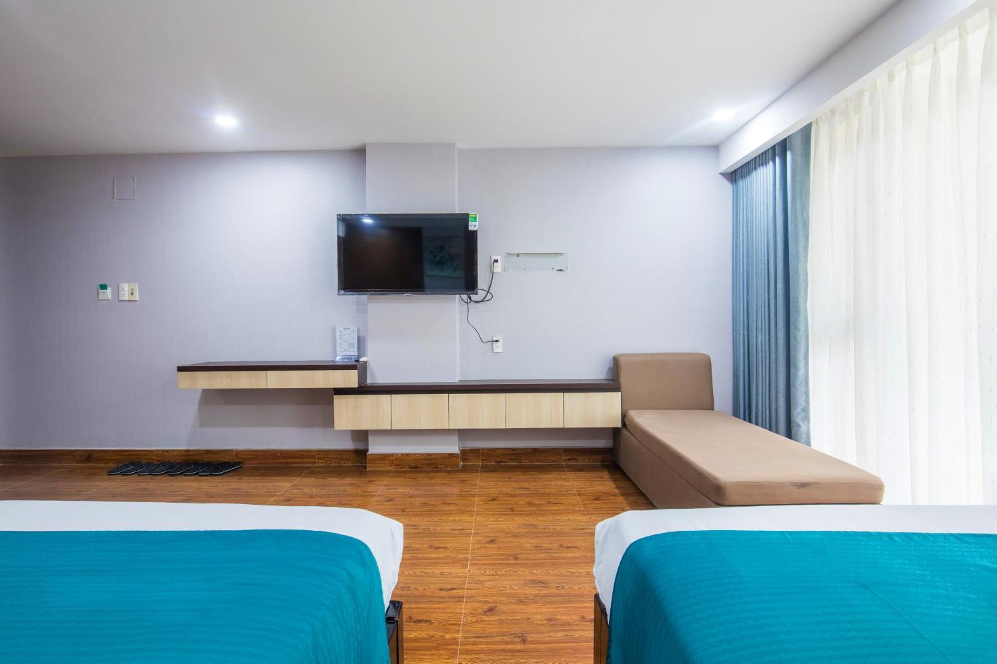 Blue Ocean Beachside Hotel